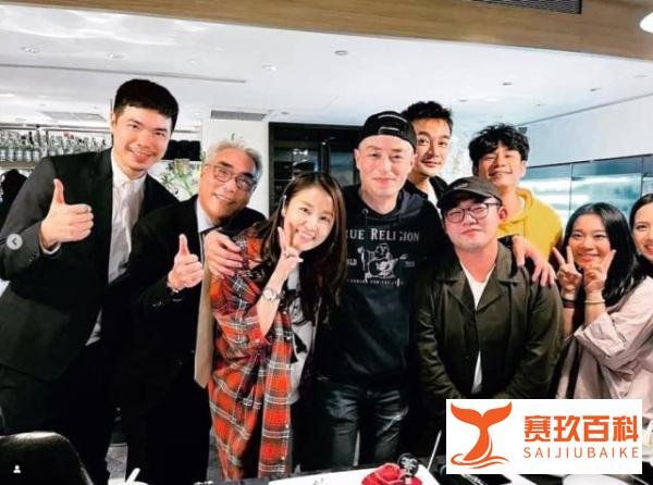 霍建华夫妇约会被偶遇！林心如素颜出镜变化大，脸蛋发福肤色黝黑