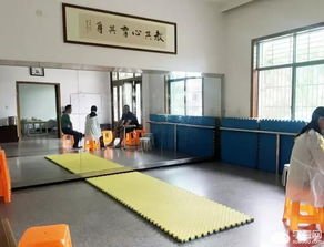 请问有人了解,张清一和今日学堂吗?