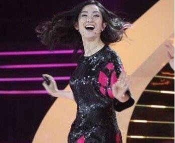 林依晨曝明年当妈 盘点被外力不断催生的明星们