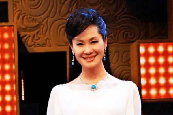 于文华有几任丈夫