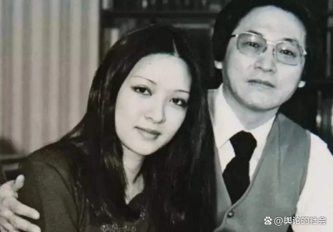 李敖与胡因梦结婚，无意撞见妻子上厕所后，为何立马离婚？