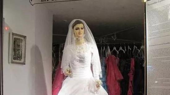 神秘鬼娃新娘：揭墨西哥婚纱店的干尸模特