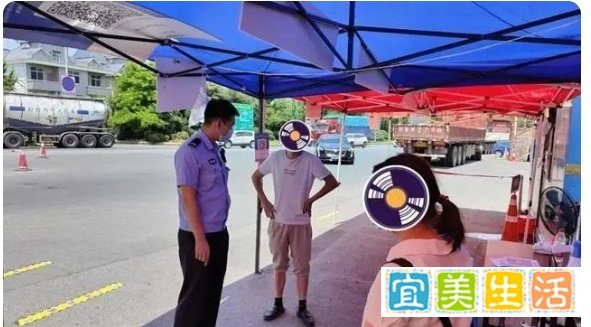 【每日热搜】男子高速强行冲卡:赶着去离婚