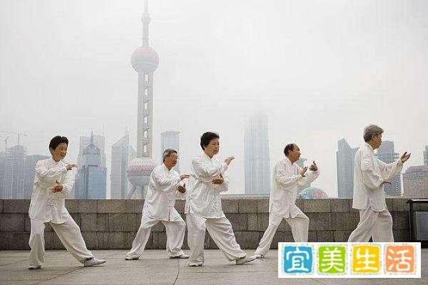 男子打游戏因队友太坑连输4小时气到“肺炸”,深夜送医抢救!
