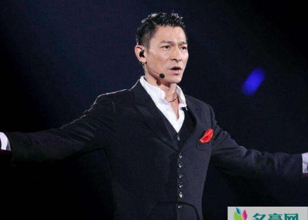 刘德华公开女儿 遮遮掩掩多年如今终于大方公布女儿正面照