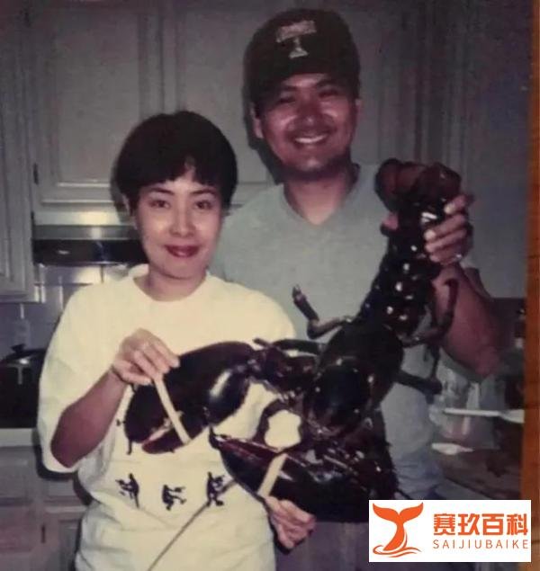 模范夫妻无疑！周润发与妻子的相处模式，温馨又幸福羡煞旁人！
