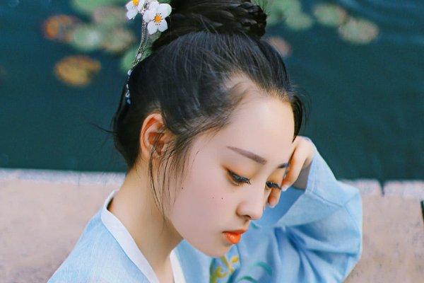 沦落风尘姿婀娜是什么意思