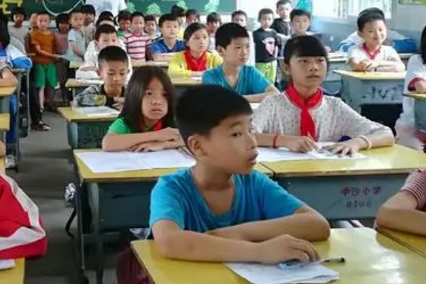 神气十足意思