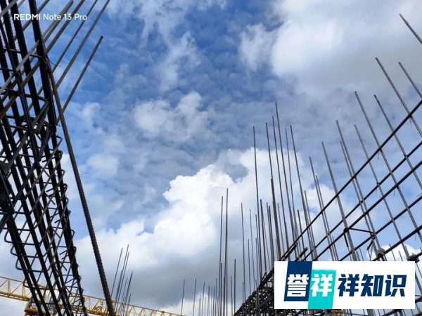 九月的云