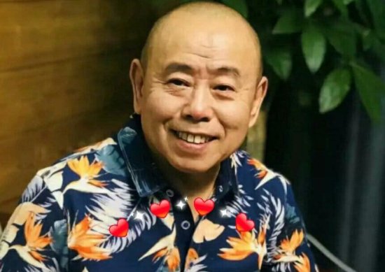 潘长江亲弟弟曝光,身高竟有一米八,还是大家的老熟人!他是谁?
