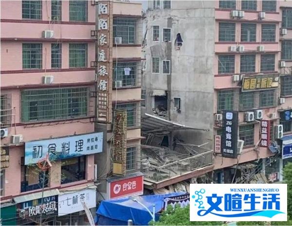 自建房坍塌54人遇难案一审：15人获刑，最长12年引争议！