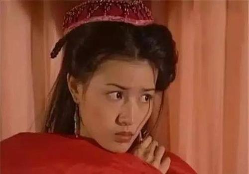 虚竹娶了梦姑后，为啥梦姑就急不可耐的把身边侍女送给段誉？