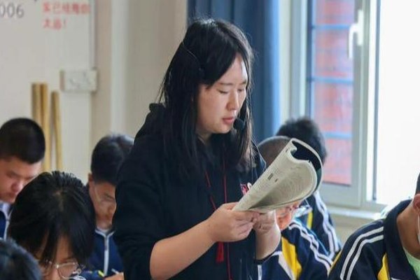 比喻老师像什么的句子