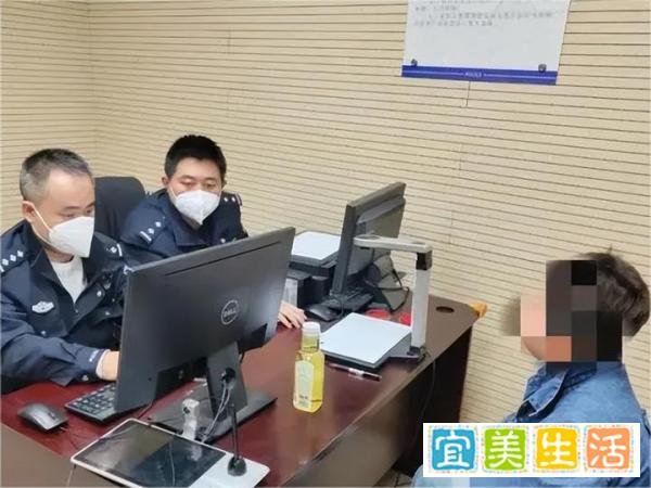 女子带父亲遗物在西安登机被拘