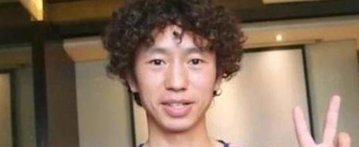 网传歌手庞麦郎已出院，精神状况很不好，经纪人称随时可以复出