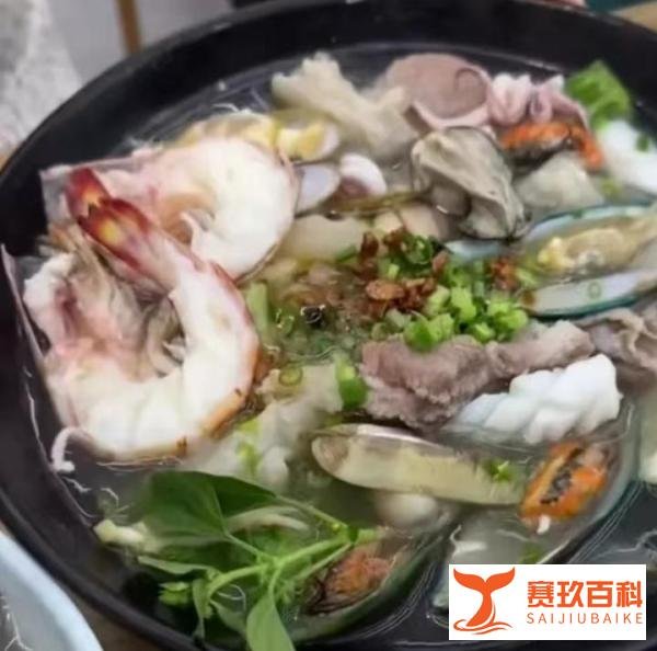 4碗粉545元粿条刺客现身，老板说这个价格正常只是顾客加的料太贵