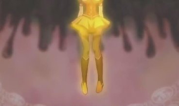 求图求图。魔法少女小圆 说是第三话中巴麻美学姐被 夏洛特断了头,就成了什么什么无头学姐。求被断头的几