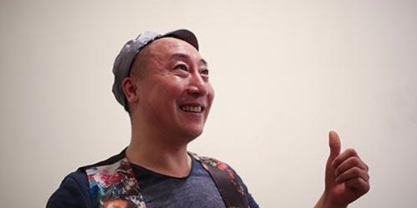 张小飞是张小光的亲兄弟吗