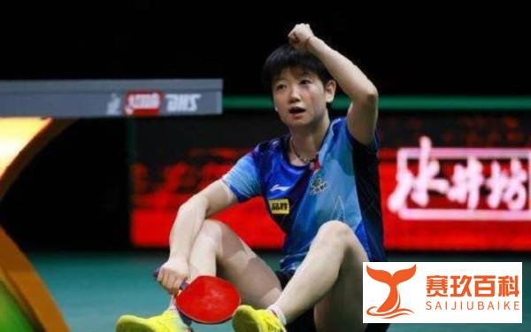 张本美和与孙颖莎合影超开心，中文流利：从她身上学到很多东西！