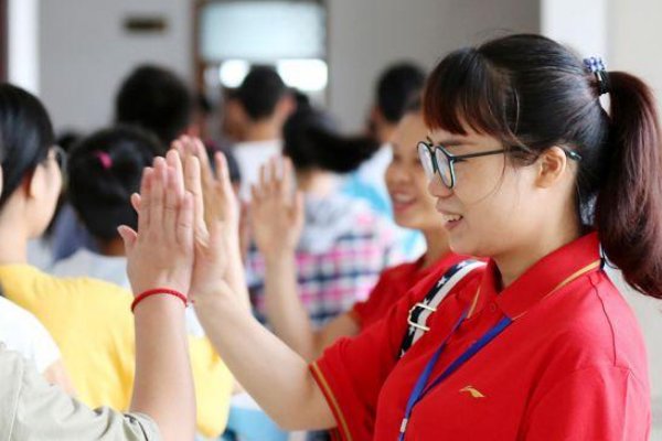贵州初三女生被多名老师殴打，你如何看待这件事情？