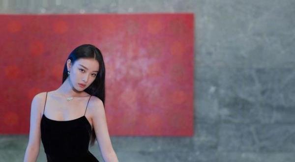 范丞丞最重视的两位女艺人，演员是倪妮，歌手却是她？