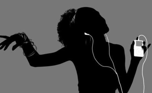 你觉得2017年抖音最火的100首抖音歌曲有哪些?
