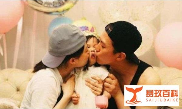 近日邓超孙俪喜迎三胎，据了解还是双胞胎，邓超表示已回家待产，天天陪伴孙俪左右