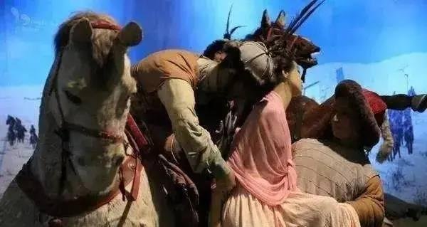古代女子最怕的一项残忍刑罚「裸刑」，到底有多卑污无底线？