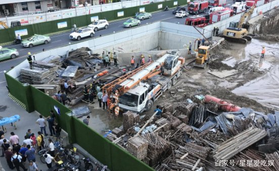 郑州地铁五号线在车厢里为大家加油鼓劲的女子去世了，究竟发生了什么？