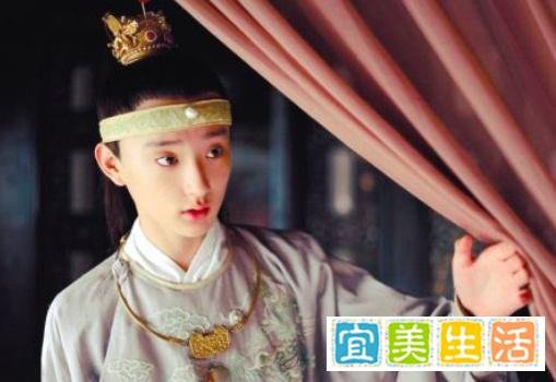 陈凯歌导戏，于小彤嫌自己角色台词少，被陈凯歌一句话回怼