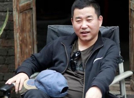 潘长江亲弟弟曝光,身高竟有一米八,还是大家的老熟人!他是谁?