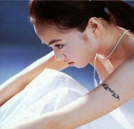 蔡依林的成名曲《和世界做邻居》?
