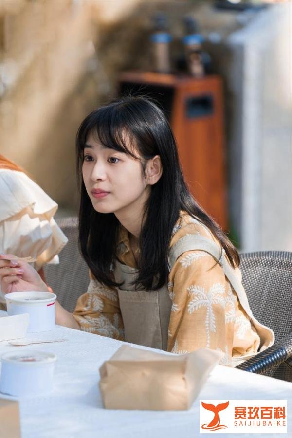 《怦然心动20岁》菲儿性格讨喜人气高，王正卓反差大，节目外更帅