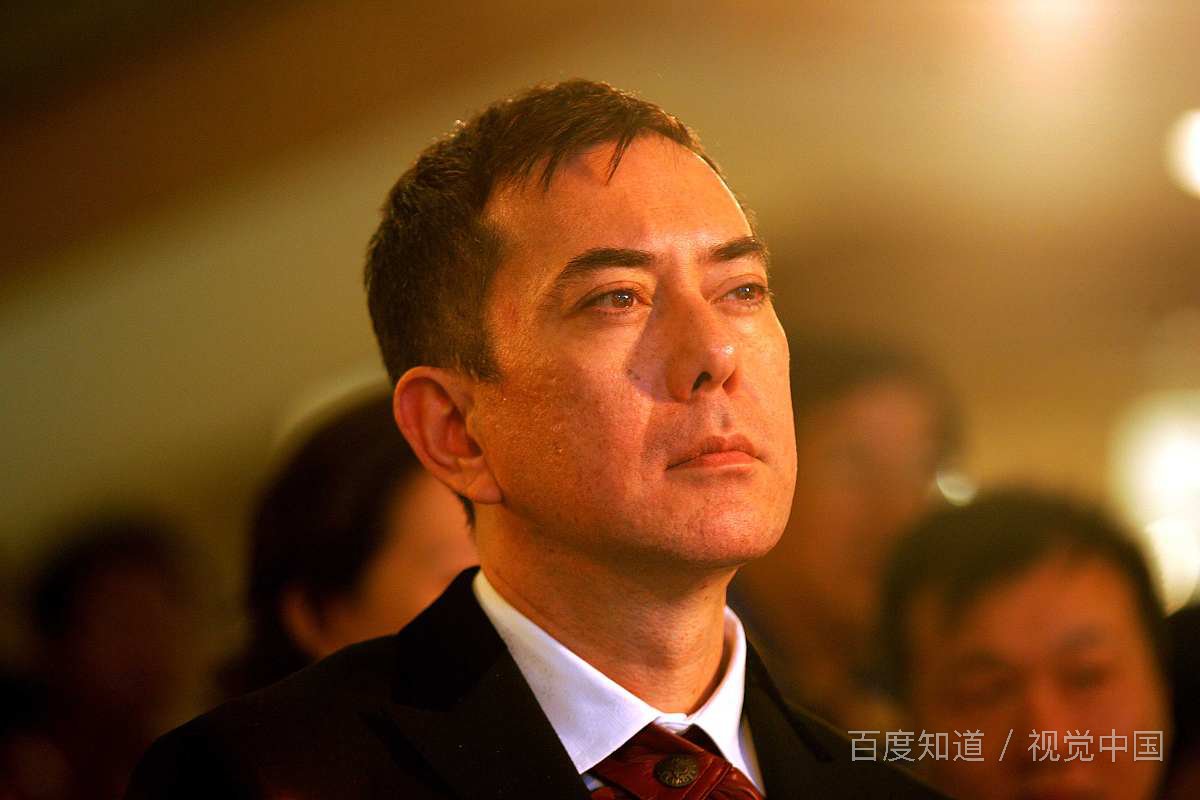 中美混血儿父亲是美国人跟父亲是中国人的区别