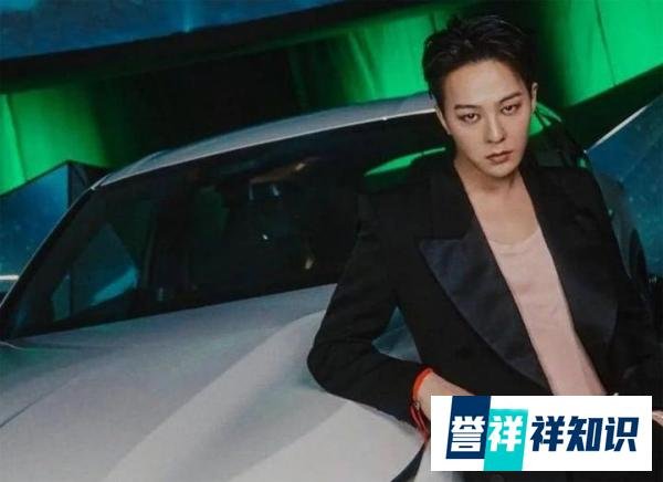 YG之后，权志龙本人也回应了“时隔12年，再次因吸毒被立案”的报道
