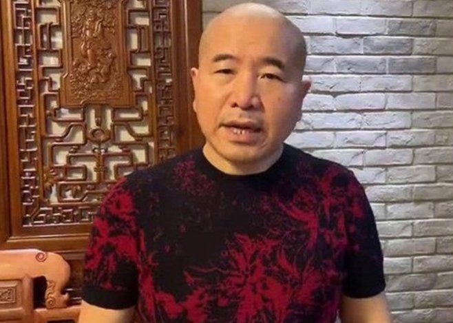 王小利祝李荣浩永葆青春,这是承认自己离开剧组了吗?