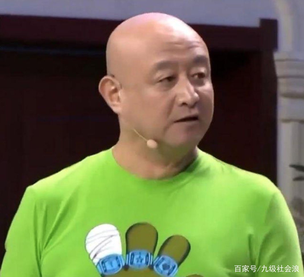 看不起郭德纲，卖假药娶“闺女”被赶出相声界，陈寒柏后悔么？