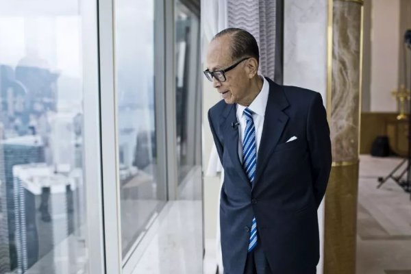 李嘉诚家族为什么加快内地卖楼