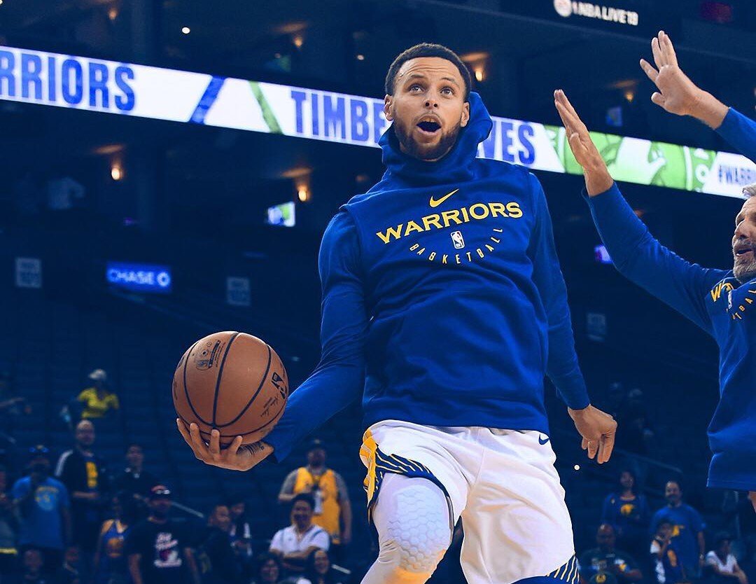 库里连续11场30+追平乔鲨，库里在NBA里排名第几位？