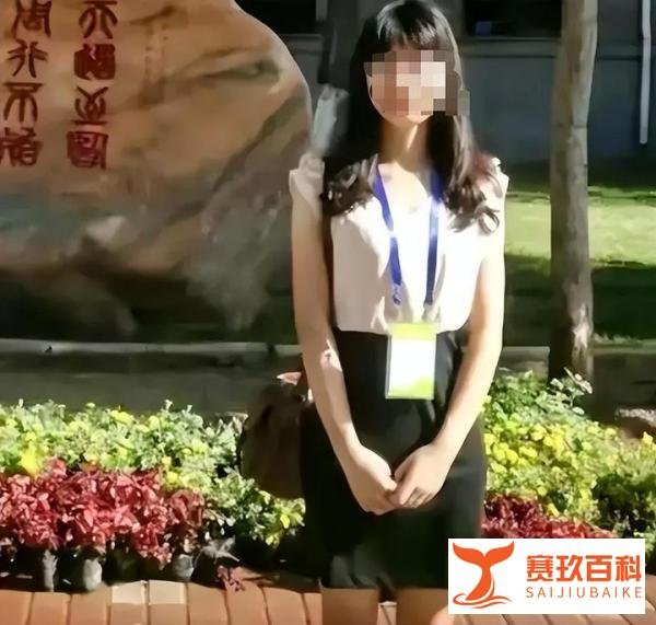 一场闹剧落幕,裸奔卓处长彻底歇菜,张女士的“遮羞布”也被扯下
