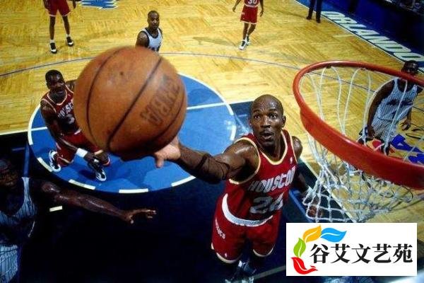 95年滑翔机成火箭卫冕功臣，当时火箭为了得到他付出了什么？