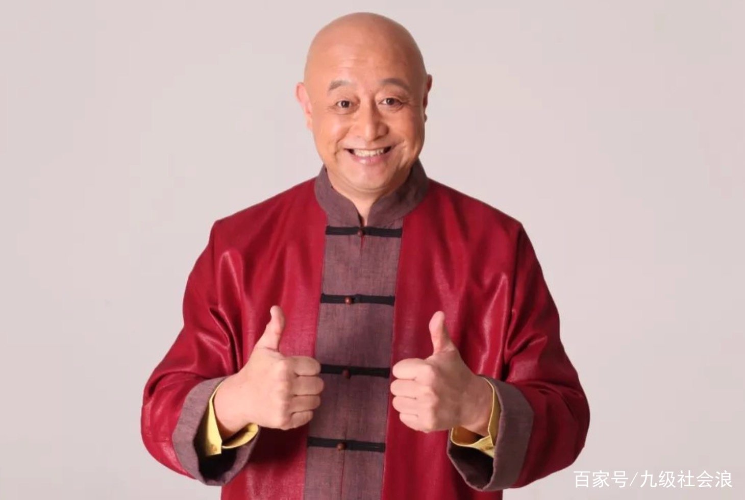 看不起郭德纲，卖假药娶“闺女”被赶出相声界，陈寒柏后悔么？