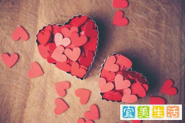 新娘闺蜜喊话:新郎家务要做全,不要偷藏私房金