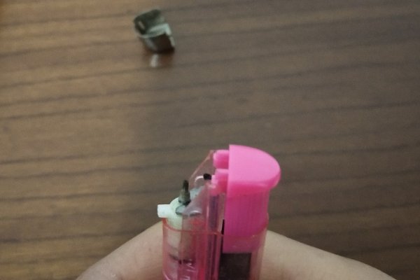 如何组装一个打火机?