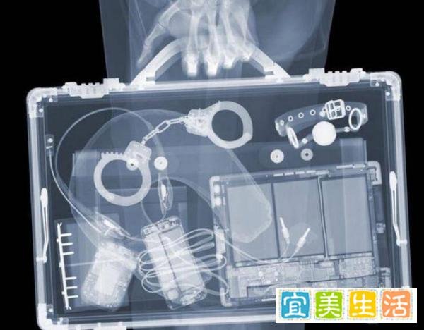 带着情趣用品可以过安检吗？可以，就是容易社死。